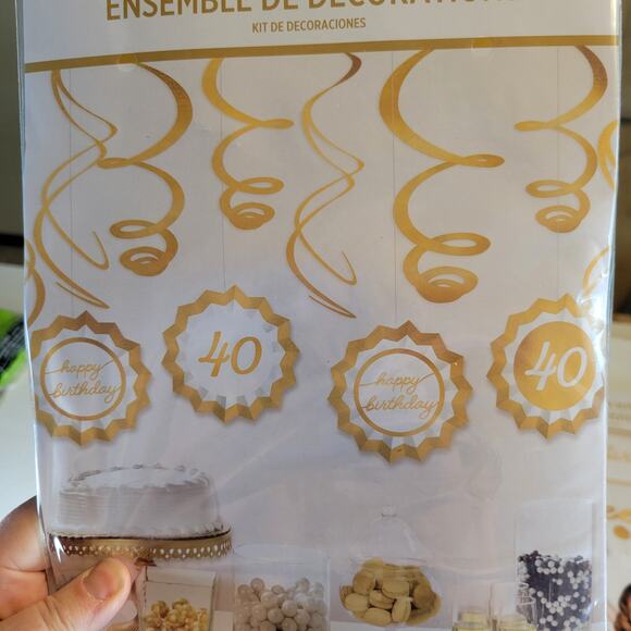 Gold & White 40th Birthday Party Kit - Photo Booth, Decor, Sash & Confetti - Picture 11 of 16